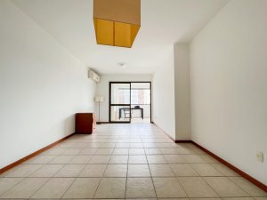 Apartamento com 103m², 3 dormitórios no bairro Menino Deus em Porto Alegre para Alugar