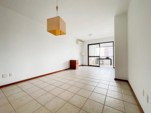 Apartamento com 103m², 3 dormitórios no bairro Menino Deus em Porto Alegre para Alugar