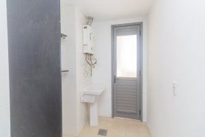 Apartamento com 87m², 2 dormitórios no bairro Três Figueiras em Porto Alegre para Alugar