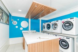 Apartamento com 87m², 2 dormitórios no bairro Três Figueiras em Porto Alegre para Alugar