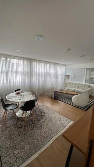 Prédio Comercial com 650m² no bairro São Geraldo em Porto Alegre para Alugar