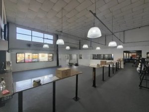 Prédio Comercial com 650m² no bairro São Geraldo em Porto Alegre para Alugar