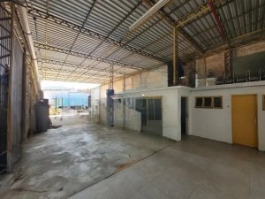 Depósito com 1.418m² no bairro Navegantes em Porto Alegre para Alugar