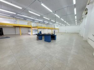 Depósito com 1.418m² no bairro Navegantes em Porto Alegre para Alugar