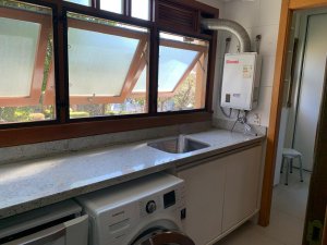 Apartamento com 145m², 3 dormitórios no bairro Chácara das Pedras em Porto Alegre para Alugar