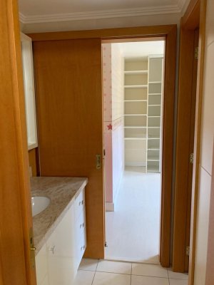 Apartamento com 145m², 3 dormitórios no bairro Chácara das Pedras em Porto Alegre para Alugar