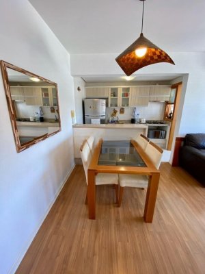 Apartamento com 55m², 2 dormitórios no bairro Auxiliadora em Porto Alegre para Alugar