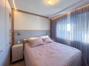 Apartamento com 130m², 3 dormitórios no bairro Jardim Europa em Porto Alegre para Alugar