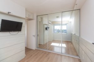 Apartamento com 63m², 1 dormitório no bairro Passo da Areia em Porto Alegre para Alugar