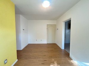 Apartamento com 45m², 2 dormitórios no bairro Menino Deus em Porto Alegre para Alugar