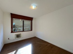 Apartamento com 45m², 2 dormitórios no bairro Menino Deus em Porto Alegre para Alugar