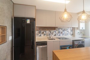 Apartamento com 65m², 2 dormitórios no bairro Farrapos em Porto Alegre para Alugar