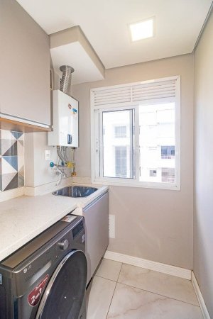 Apartamento com 65m², 2 dormitórios no bairro Farrapos em Porto Alegre para Alugar