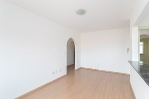 Apartamento com 87m², 3 dormitórios no bairro Santo Antônio em Porto Alegre para Alugar