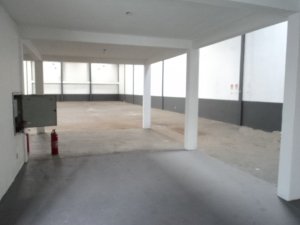 Pavilhão com 750m² no bairro Jardim Lindóia em Porto Alegre para Alugar