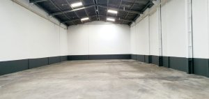 Pavilhão com 750m² no bairro Jardim Lindóia em Porto Alegre para Alugar