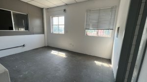 Galpão com 670m² no bairro Sarandi em Porto Alegre para Alugar