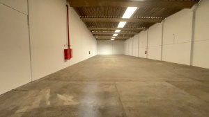 Galpão com 670m² no bairro Sarandi em Porto Alegre para Alugar