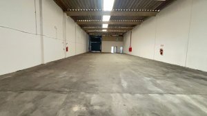 Galpão com 670m² no bairro Sarandi em Porto Alegre para Alugar