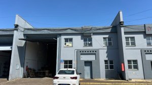 Galpão com 670m² no bairro Sarandi em Porto Alegre para Alugar