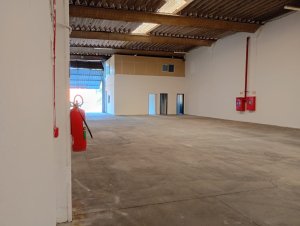 Galpão com 670m² no bairro Sarandi em Porto Alegre para Alugar