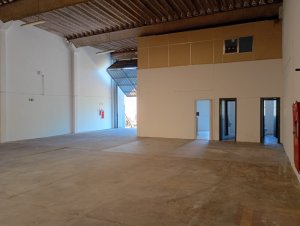 Galpão com 670m² no bairro Sarandi em Porto Alegre para Alugar