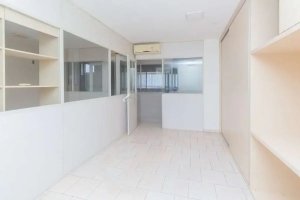 Depósito com 802m² no bairro Sarandi em Porto Alegre para Alugar