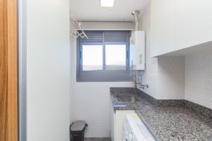 Apartamento com 60m², 1 dormitório no bairro Passo da Areia em Porto Alegre para Alugar