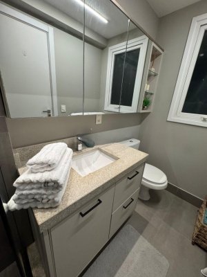 Apartamento com 76m², 2 dormitórios no bairro Navegantes em Porto Alegre para Alugar