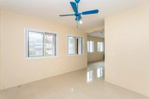 Casa com 260m², 3 dormitórios no bairro Petrópolis em Porto Alegre para Alugar