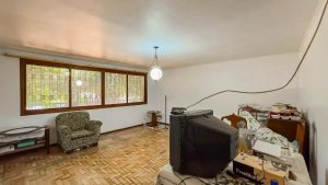 Casa com 340m², 4 dormitórios no bairro Vila Ipiranga em Porto Alegre para Alugar