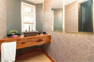 Casa com 368m², 4 dormitórios no bairro Chácara das Pedras em Porto Alegre para Alugar