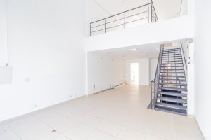 Loja com 159m² no bairro Passo da Areia em Porto Alegre para Alugar