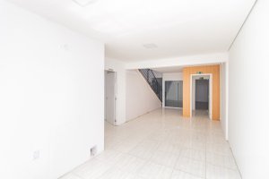 Loja com 159m² no bairro Passo da Areia em Porto Alegre para Alugar