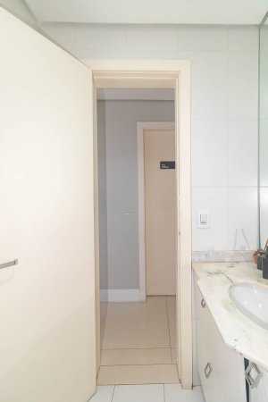Apartamento com 70m², 2 dormitórios no bairro Rio Branco em Porto Alegre para Alugar