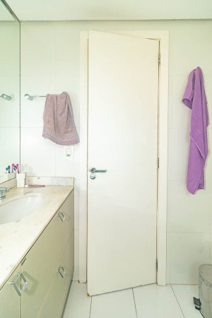 Apartamento com 70m², 2 dormitórios no bairro Rio Branco em Porto Alegre para Alugar