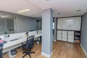 Casa comercial com 250m² no bairro Petrópolis em Porto Alegre para Alugar