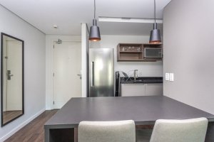 Apartamento com 33m², 1 dormitório no bairro Moinhos de Vento em Porto Alegre para Alugar
