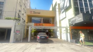 Loja com 382m² no bairro Independência em Porto Alegre para Alugar