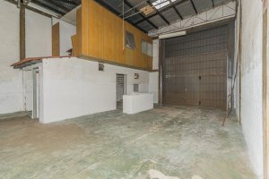 Depósito com 235m² no bairro Navegantes em Porto Alegre para Alugar