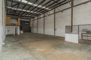 Depósito com 235m² no bairro Navegantes em Porto Alegre para Alugar