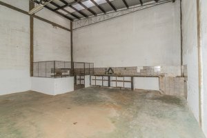 Depósito com 235m² no bairro Navegantes em Porto Alegre para Alugar