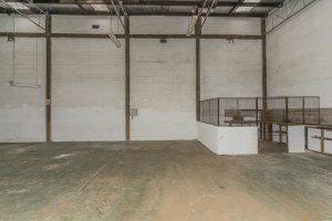 Depósito com 235m² no bairro Navegantes em Porto Alegre para Alugar