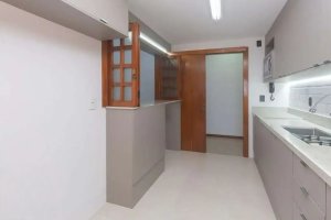 Apartamento com 120m², 3 dormitórios no bairro Petrópolis em Porto Alegre para Alugar