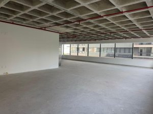 Sala Comercial com 485m² no bairro Auxiliadora em Porto Alegre para Alugar