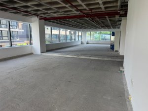 Sala Comercial com 647m² no bairro Auxiliadora em Porto Alegre para Alugar