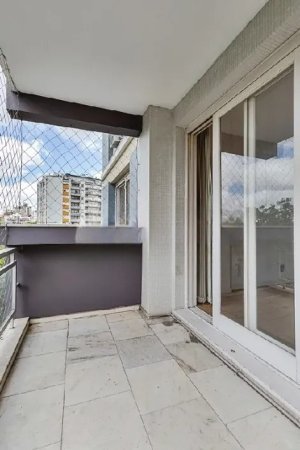 Apartamento com 170m², 3 dormitórios no bairro Floresta em Porto Alegre para Alugar