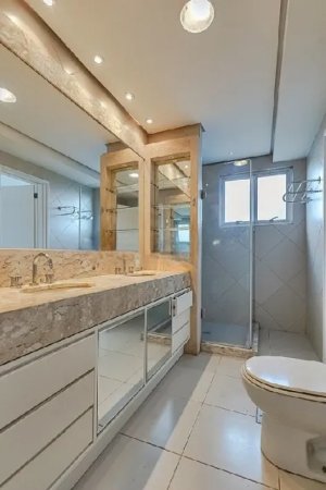 Apartamento com 170m², 3 dormitórios no bairro Floresta em Porto Alegre para Alugar