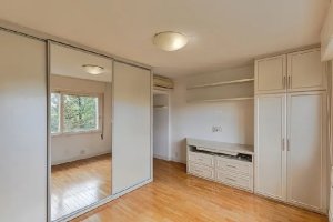Apartamento com 170m², 3 dormitórios no bairro Floresta em Porto Alegre para Alugar