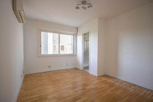 Apartamento com 169m², 3 dormitórios no bairro Moinhos de Vento em Porto Alegre para Alugar